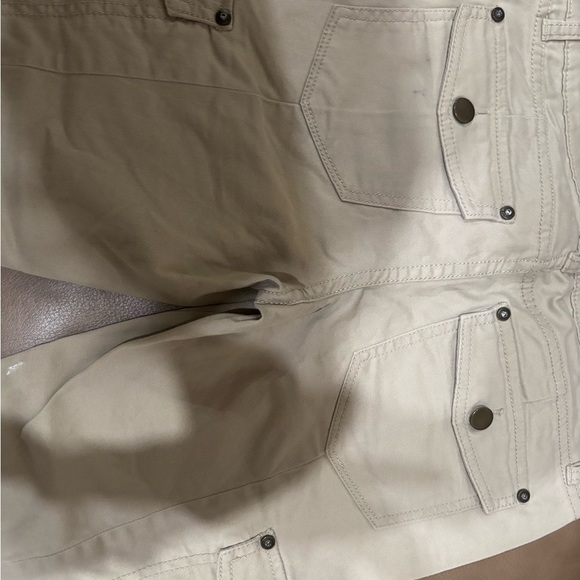 Stylish Cargo Pants in Light tan - Picture 5 of 5